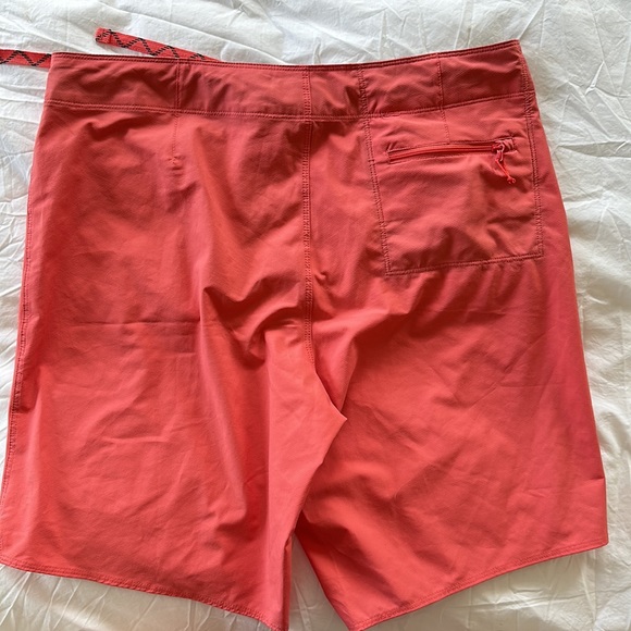Patagonia men’s board short size 32 - Picture 3 of 3